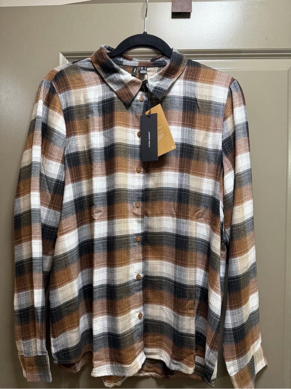 Women’s Brown White Black Plaid Button-Up Shirt NWT